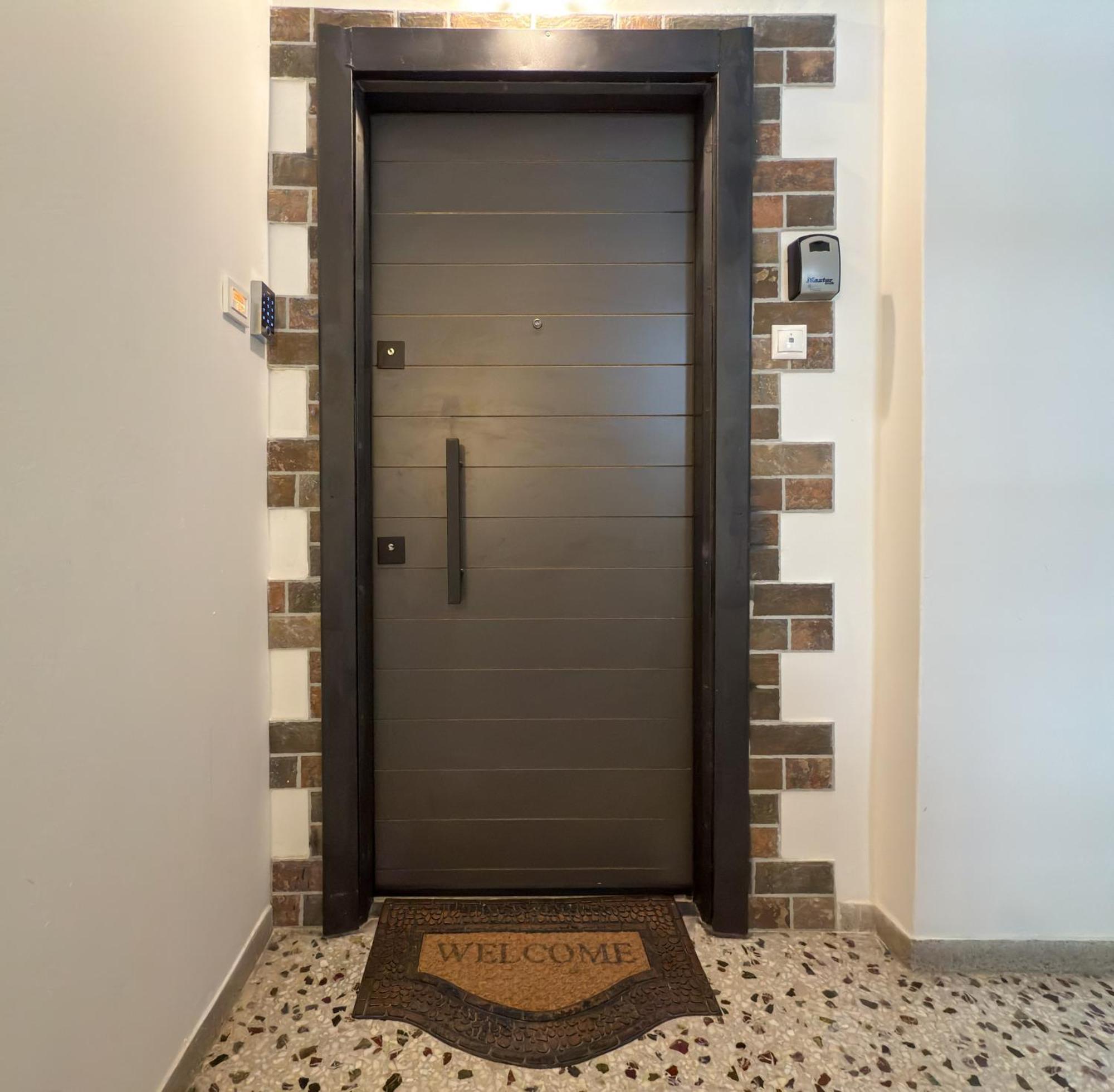 Η Ωραία Των Αθηνών Apartment Athens Exterior photo
